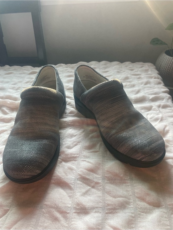 Shoes - SLIP RESISTANT ⭐️ Womens clogs